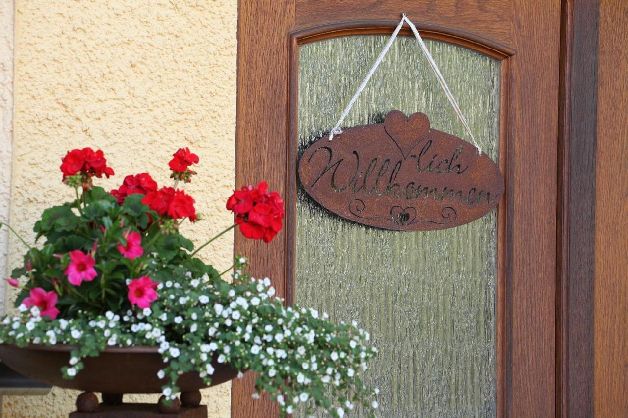 Gaestehaus Obermeier Ruhmannsfelden Exterior foto